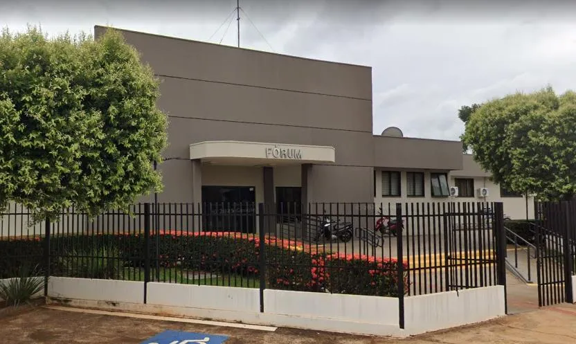Homem é condenado a 4 anos e 8 meses por injúria homofóbica contra três pessoas em Fátima do Sul