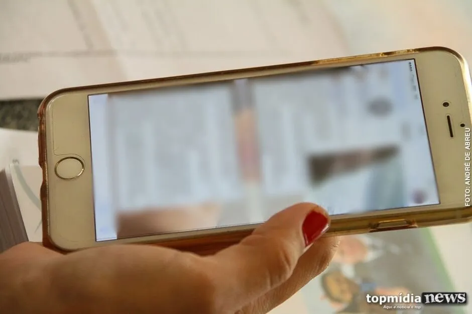 Homem perde R$ 3,3 mil após entregar celular para mulheres do job fazerem Pix em Dourados