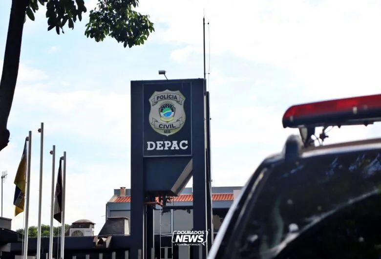 Homem é preso após mostrar órgãos genitais a mulheres de 56 e 15 anos em Dourados