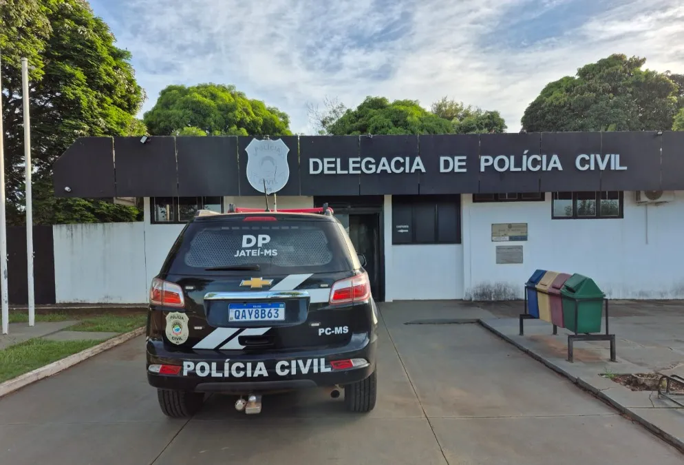 Mulher é presa suspeita de usar cartão bancário perdido para fazer compras em Jateí